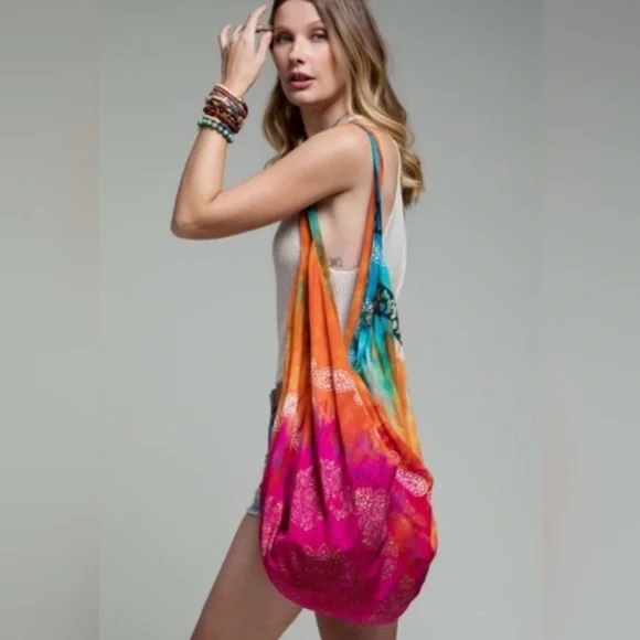 NEW Ruggine Colorful Boho Shoulder Bag with Zipper & Paisley Print BNIP - Picture 8 of 10